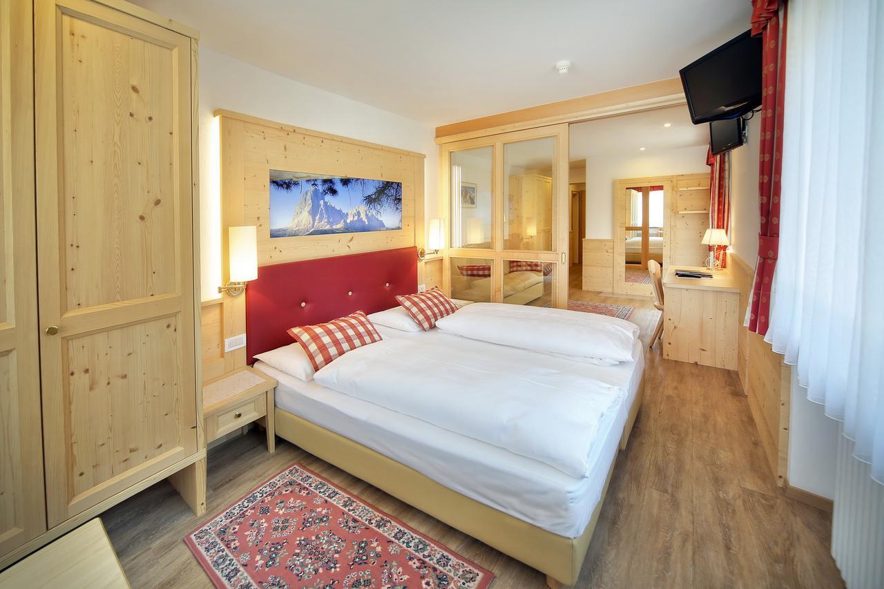 Astor Suites B&B Selva di Val Gardena Exterior photo
